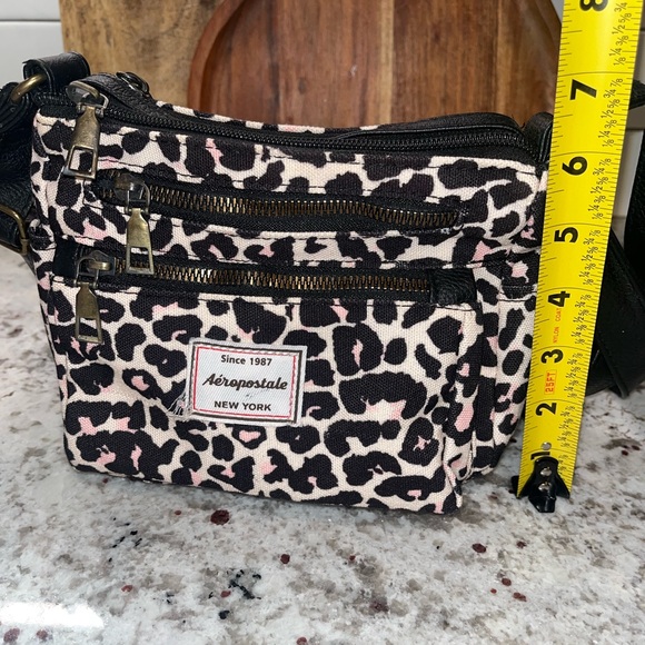 Y2K Aeropostale Leopard Print Mini Crossbody Bag Pink Accents Multi-Zip Preowned - Picture 10 of 11